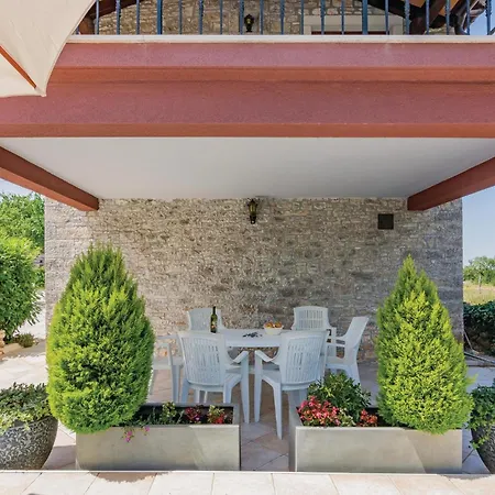 Casa vacanze Gorgeous In With Kitchen