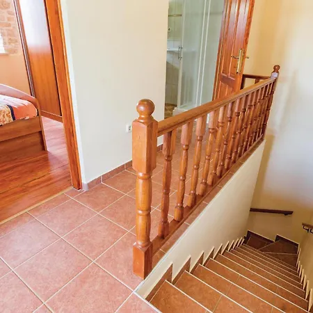 Casa vacanze Gorgeous In With Kitchen Butkovići