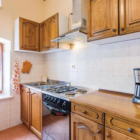 Gorgeous Home In Butkovici With Kitchen * Butkovici (Istria)