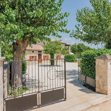 Gorgeous Home In Butkovici With Kitchen Butkovici (Istria)