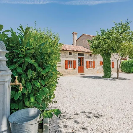 Holiday home Gorgeous Home In Butkovici With Kitchen